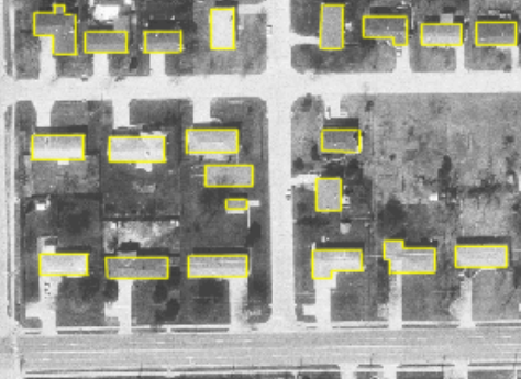 Aqui, os edifícios foram digitalizados (rastreados) sobre uma foto aérea